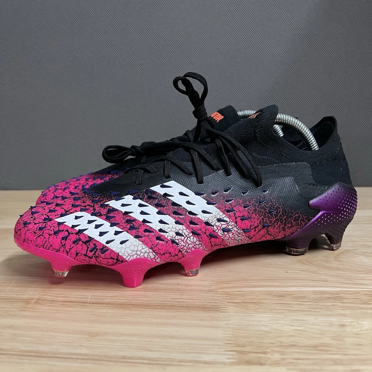adidas Predator Freak.1 FG Low Demonskin - Black Shock Pink for