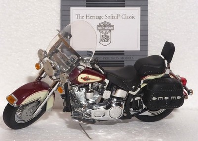 Franklin Mint: Harley Davidson  Softail Classic  1996  , M 1:10 , Doku , o. OVP