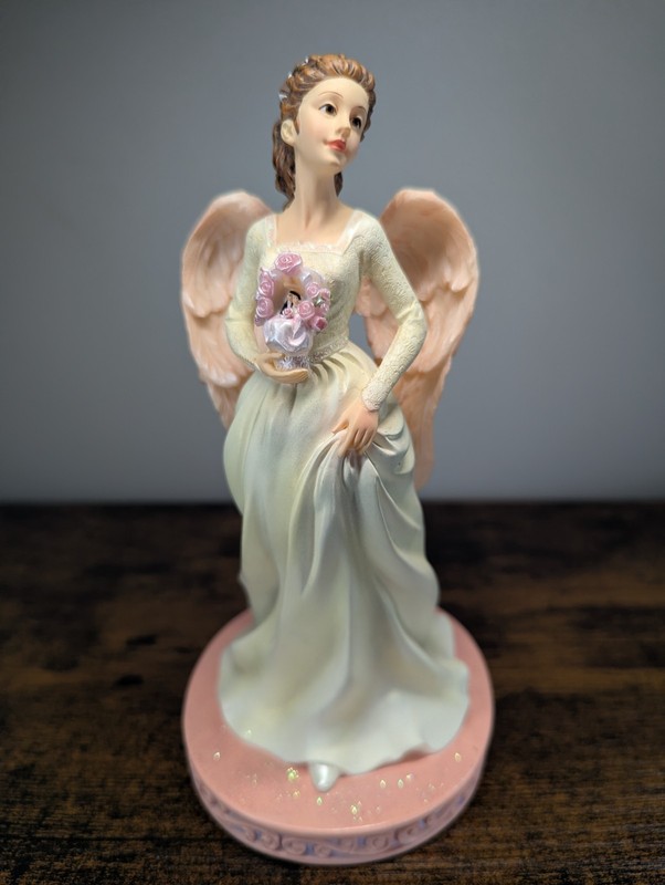 Pipka's Earth Angels Limited Edition "Whitney The Wedding Angel" #11705