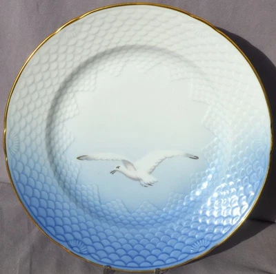 ROYAL COPENHAGEN Seagull Dinner Plate 9.5in - Gold Trim 1303-624 NEW in BOX