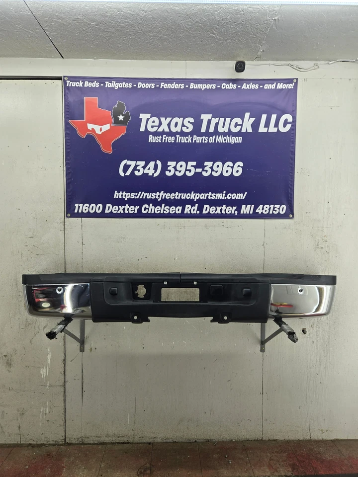 2011-2014 Chevrolet Silverado / GMC Sierra 2500 3500 HD Rear Bumper - Image 2 of 4