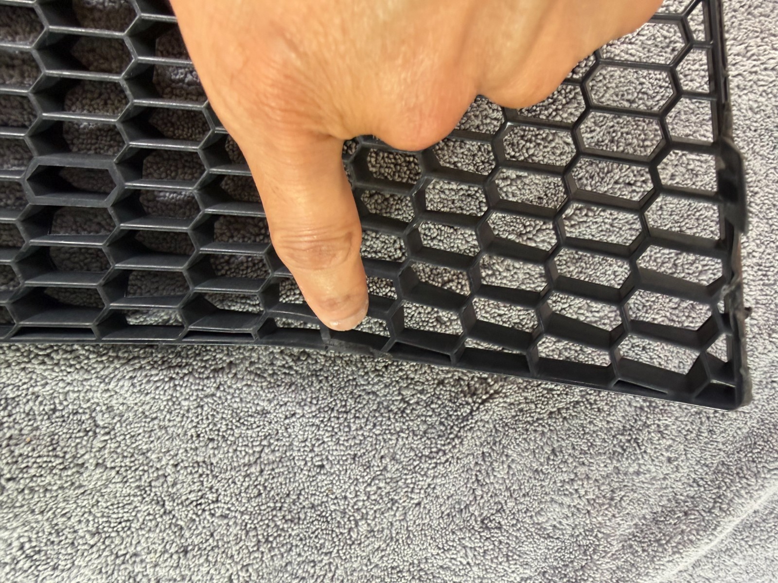 Lamborghini Aventador 2014 Rear Right Mesh P/N 470807676