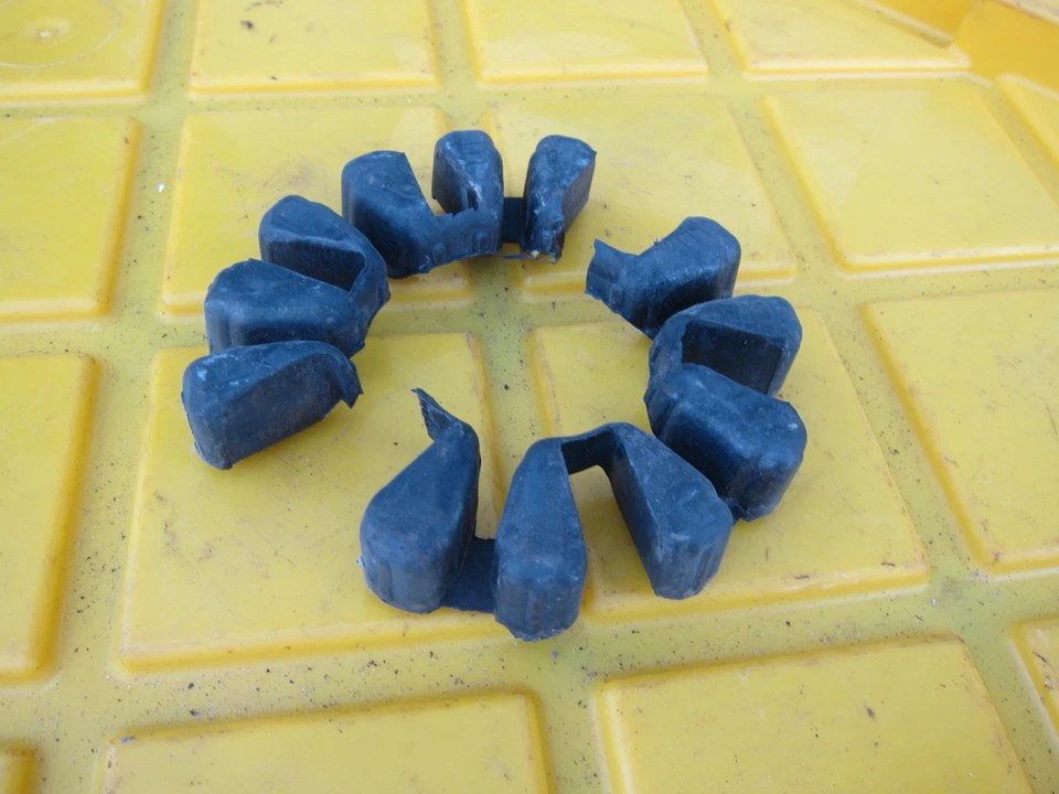 Kawasaki KL 250 1981 OEM amortiguadores de buje trasero amortiguadores Foto 2 de 4