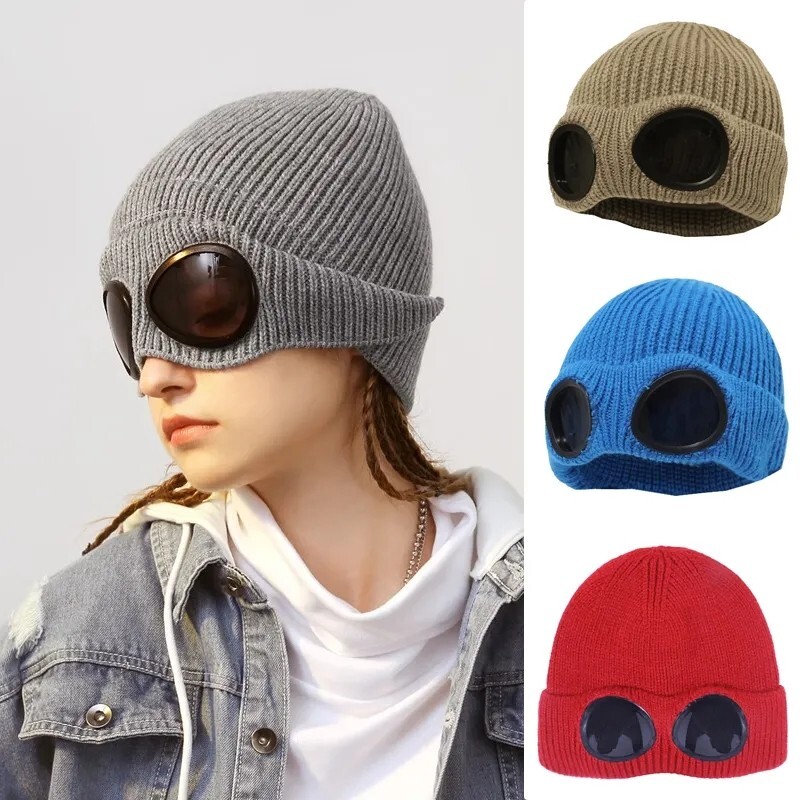 Bonnet laine lunettes intégrées pour vos sorties ski et luge en famille