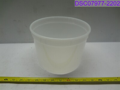 Qty = 1 Box of 100: Berry Food Grade Round Container 134oz Transparent T801134