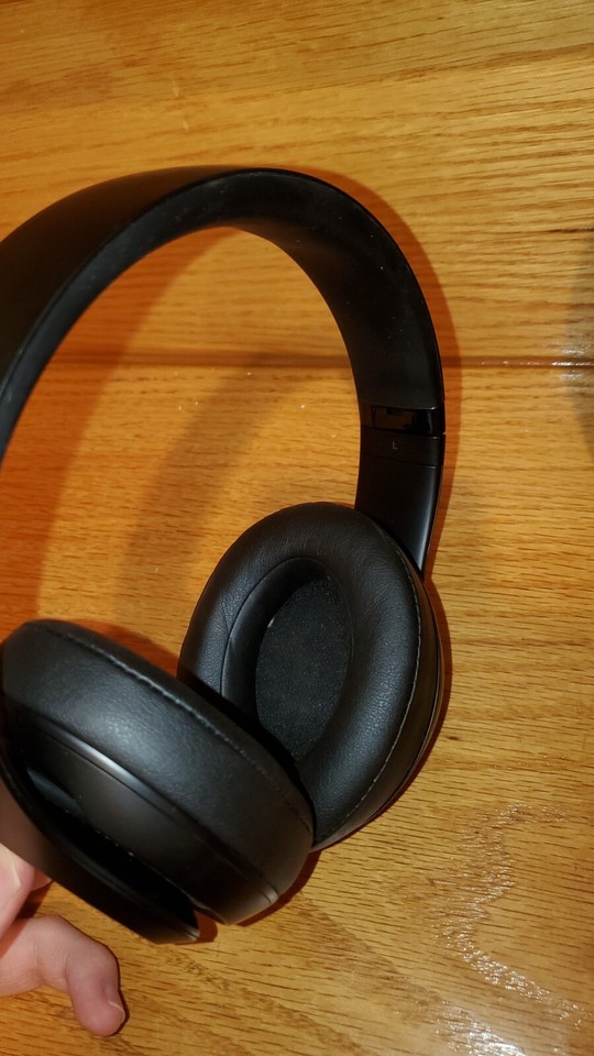 Beats by Dr. Dre Studio3 Over the Ear Wireless Headphones Black w