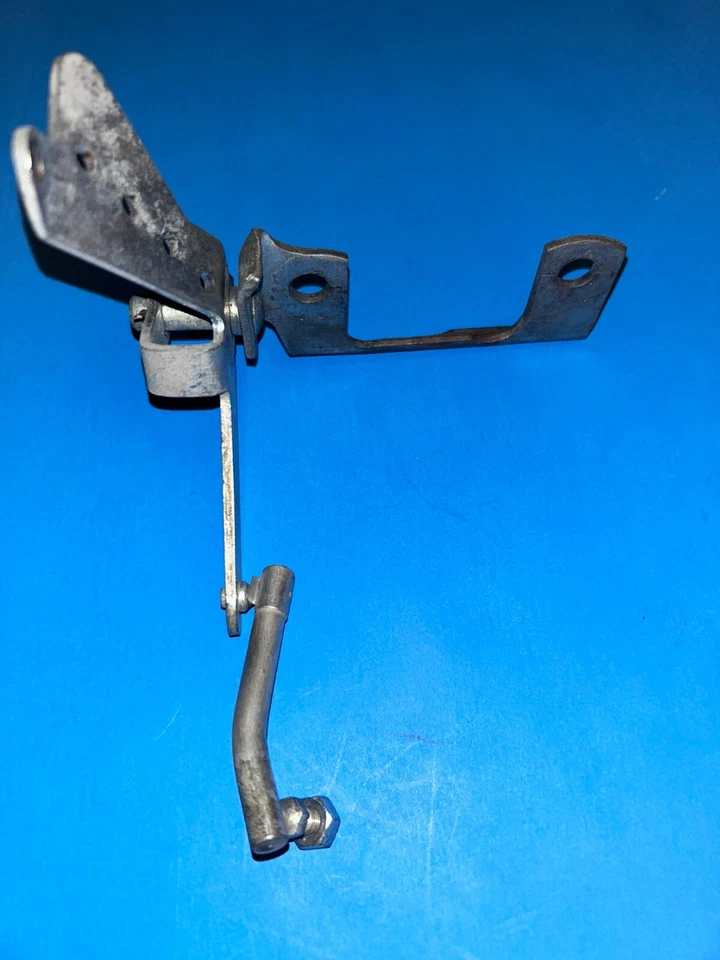 1962 Pontiac Tempest & Lemans Throttle Control Idler Bracket, 1961? GM    LOOK - Image 3 of 4