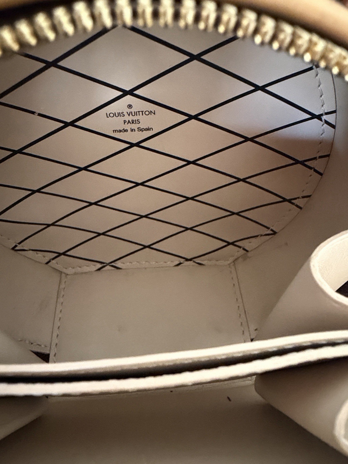 Louis Vuitton Brown and Tan Mini Boite Chapeau Shoulder Bag image 3