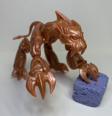 Legends Of The Dark Knight Panther Prowl Catwoman Exoskeleton Accessory Kenner