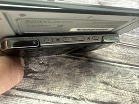 PSP Go PlayStation PSP-N1001 Black Portable Game Console w Charger - Tested