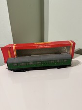 Hornby 'OO' Gauge R424 B.R. Southern Region Composite Coach 5585.