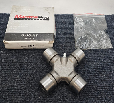 MasterPro 354 U-Joint Cruceta Undercar Fits 1957-1958 Buick Roadmaster 31447