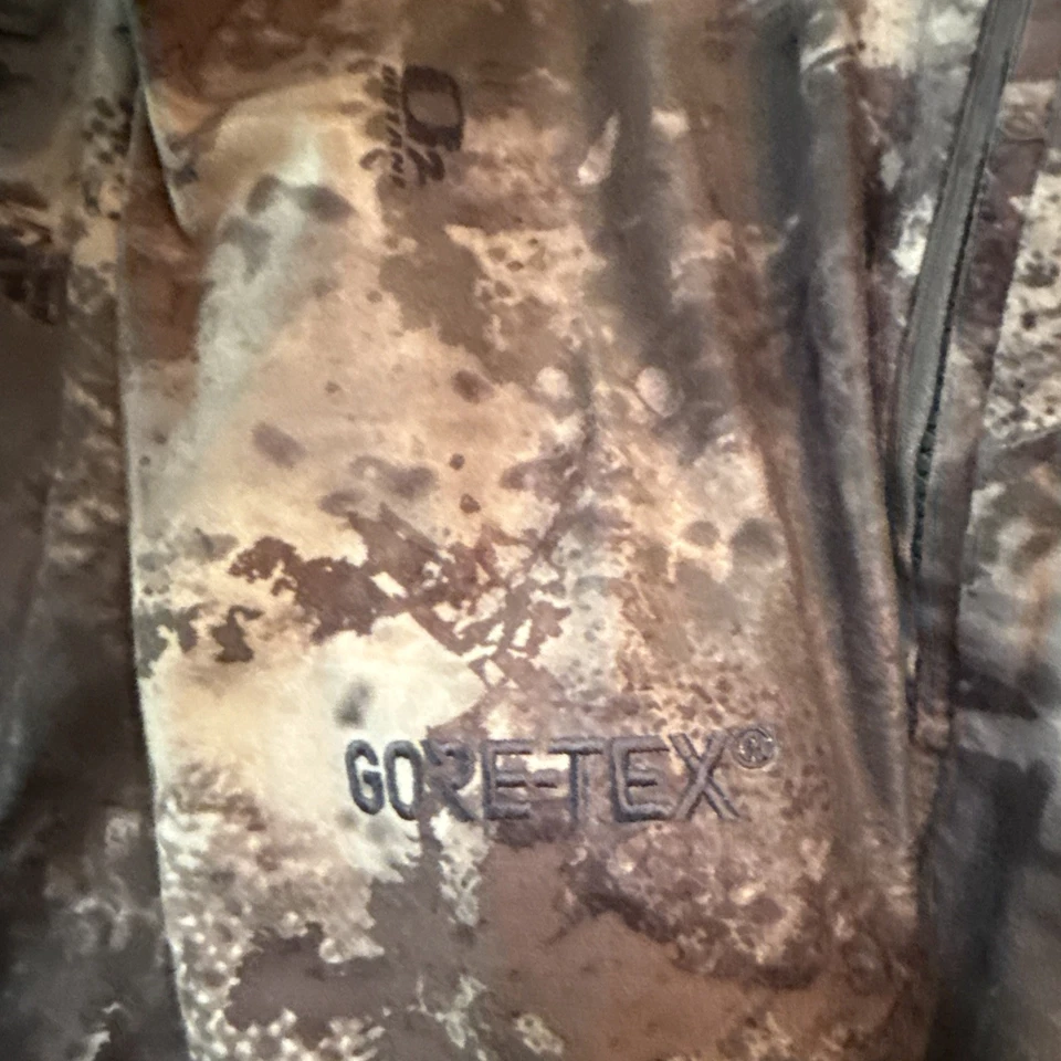 Cabela’s O2 Octane Gore Tex Rain Jacket Men’s Sz Medium Camo Hunting Full Zip - Image 3 of 4