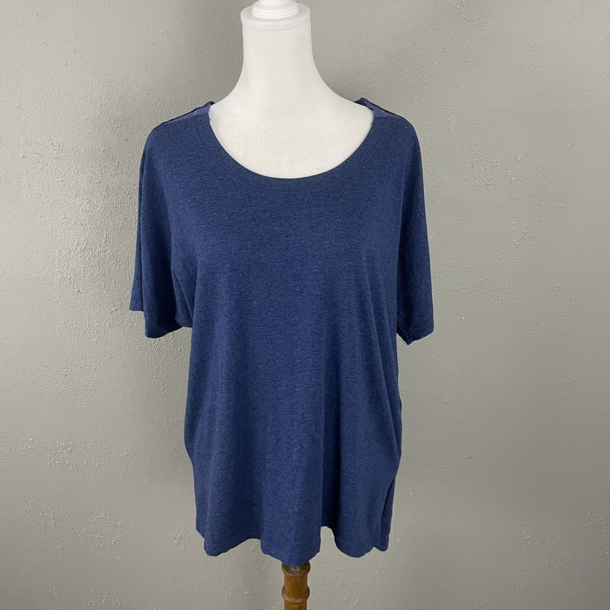 Calia by Carrie Underwood Blue Tee Size M Activewear Soft Knit Mesh Inserts  Top