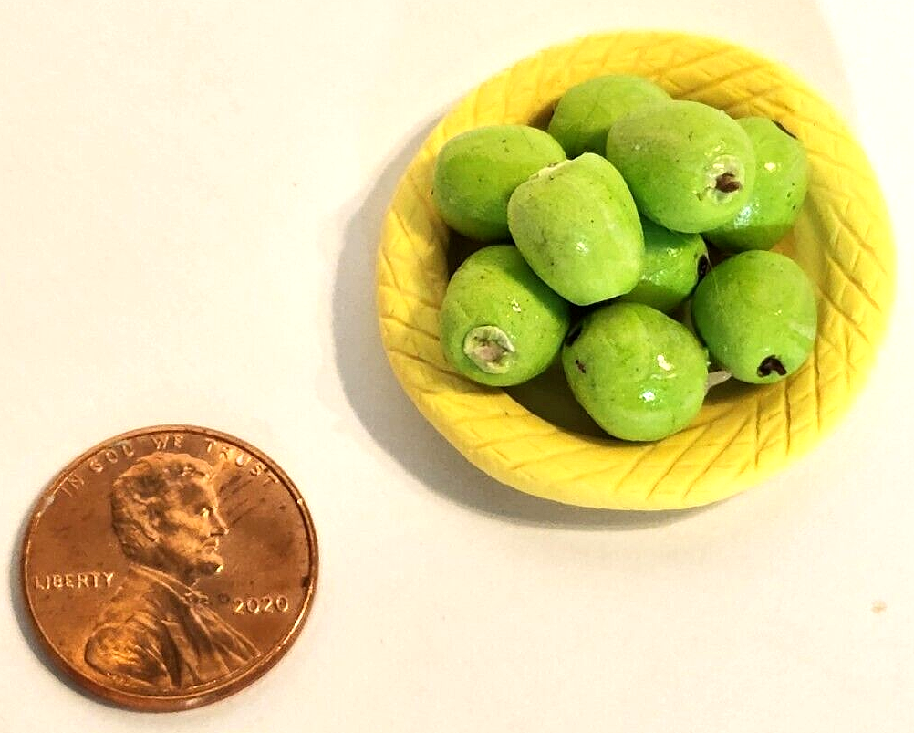 LOT 10 pcs Custom Clay Dollhouse Miniatures 9 Green Apples in Yellow