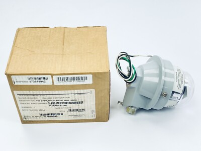 UNUSED DIALIGHT RTO-0W17-001 DUROSITE LED AREA LIGHT 100-277V 800LM 8W 6000K CW