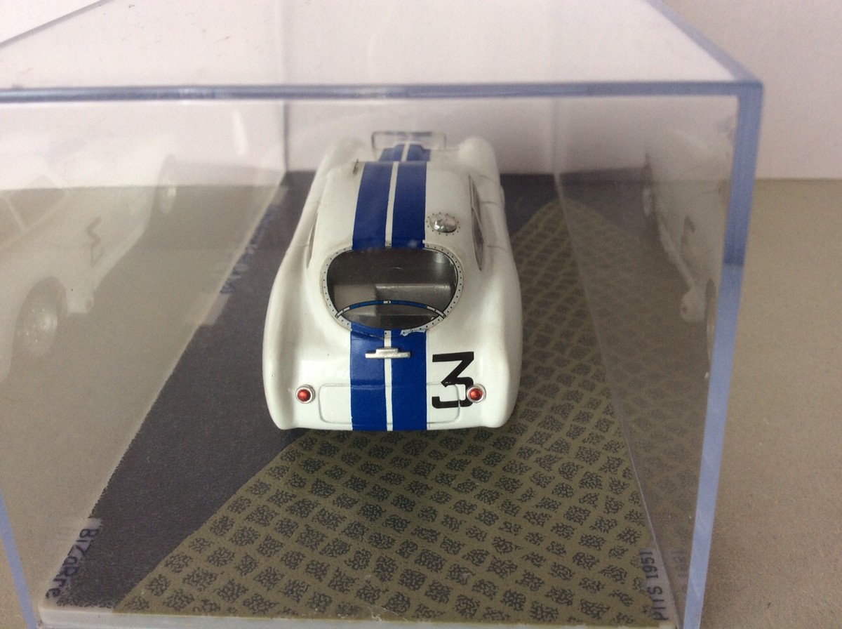 NEO 46546 - Cunningham C-3 Continental Coupe by Vignale argenté - 1952 1/43