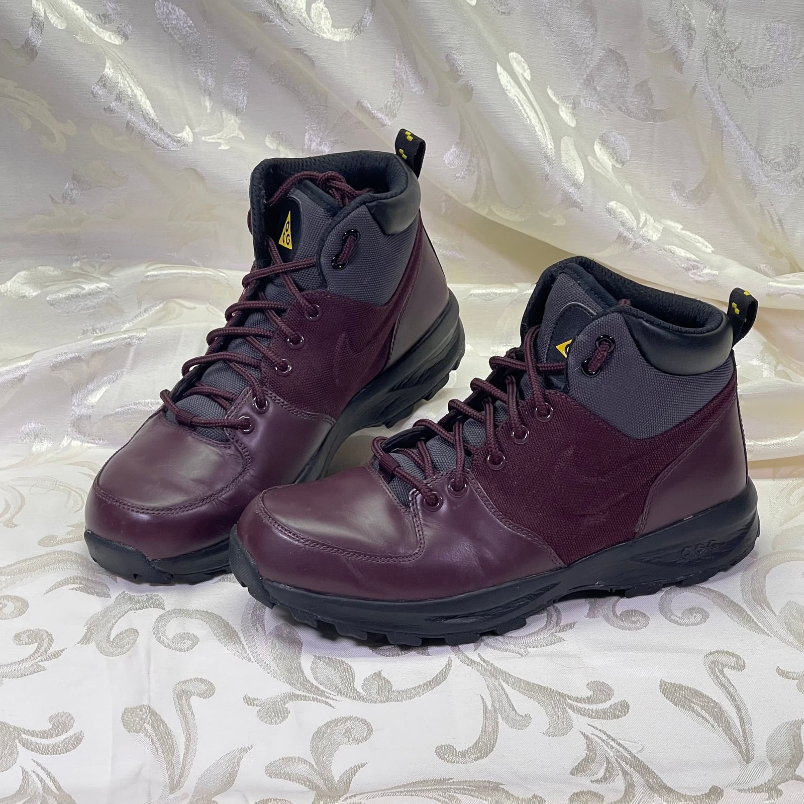 Nike Manoa Deep Burgundy/Anthracite Boots 472780 600 Mens Size US 9