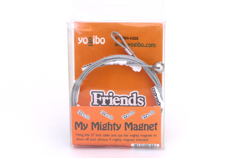 My Mighty Magnet Photo Cable To Hold 9 Photos with Friends Magnets by Yogibo
