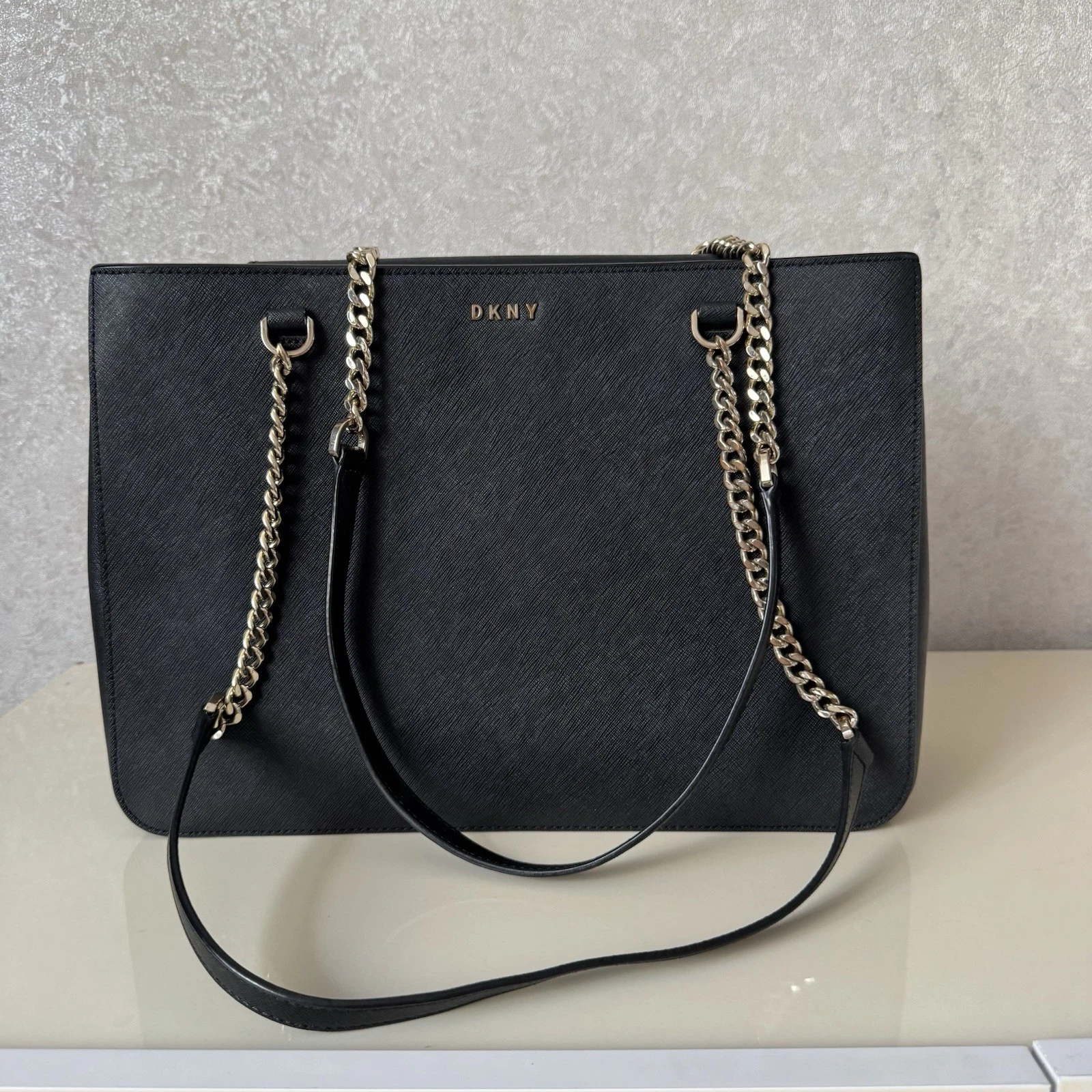DKNY Women's Bryant Park Shopper Tote Bag / Handbag - Black Leather