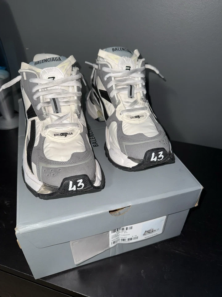 Balenciaga Runners Grey White Size 43 Uk size 10 Us - Image 4 of 4