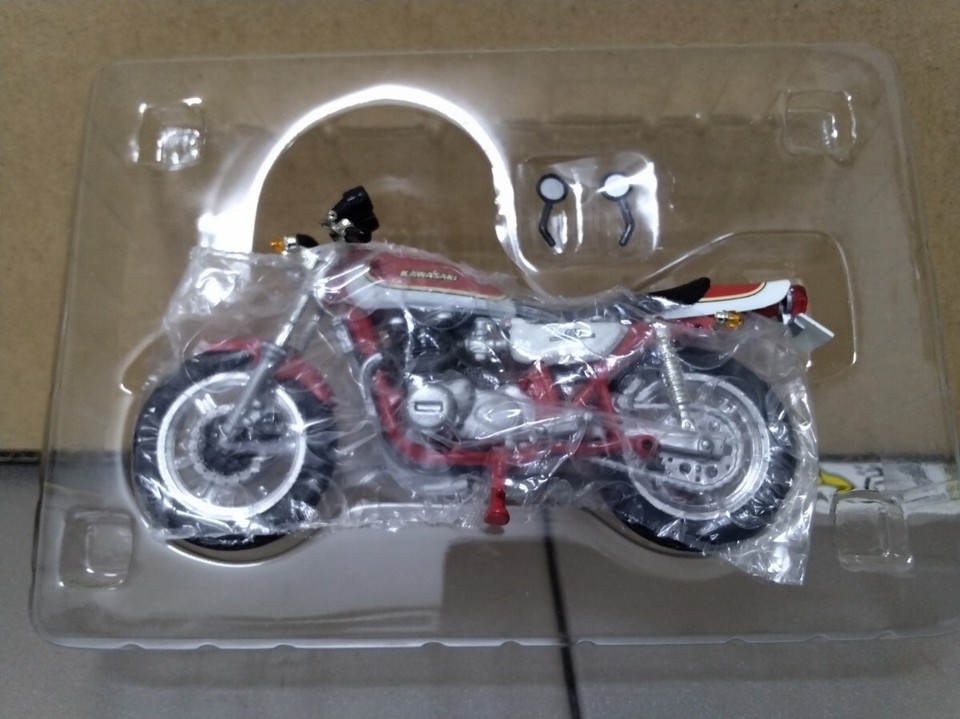 Shonen Magazine Custom Bike Collection Part.2 Kenji Hishiki ZII Bomber ...