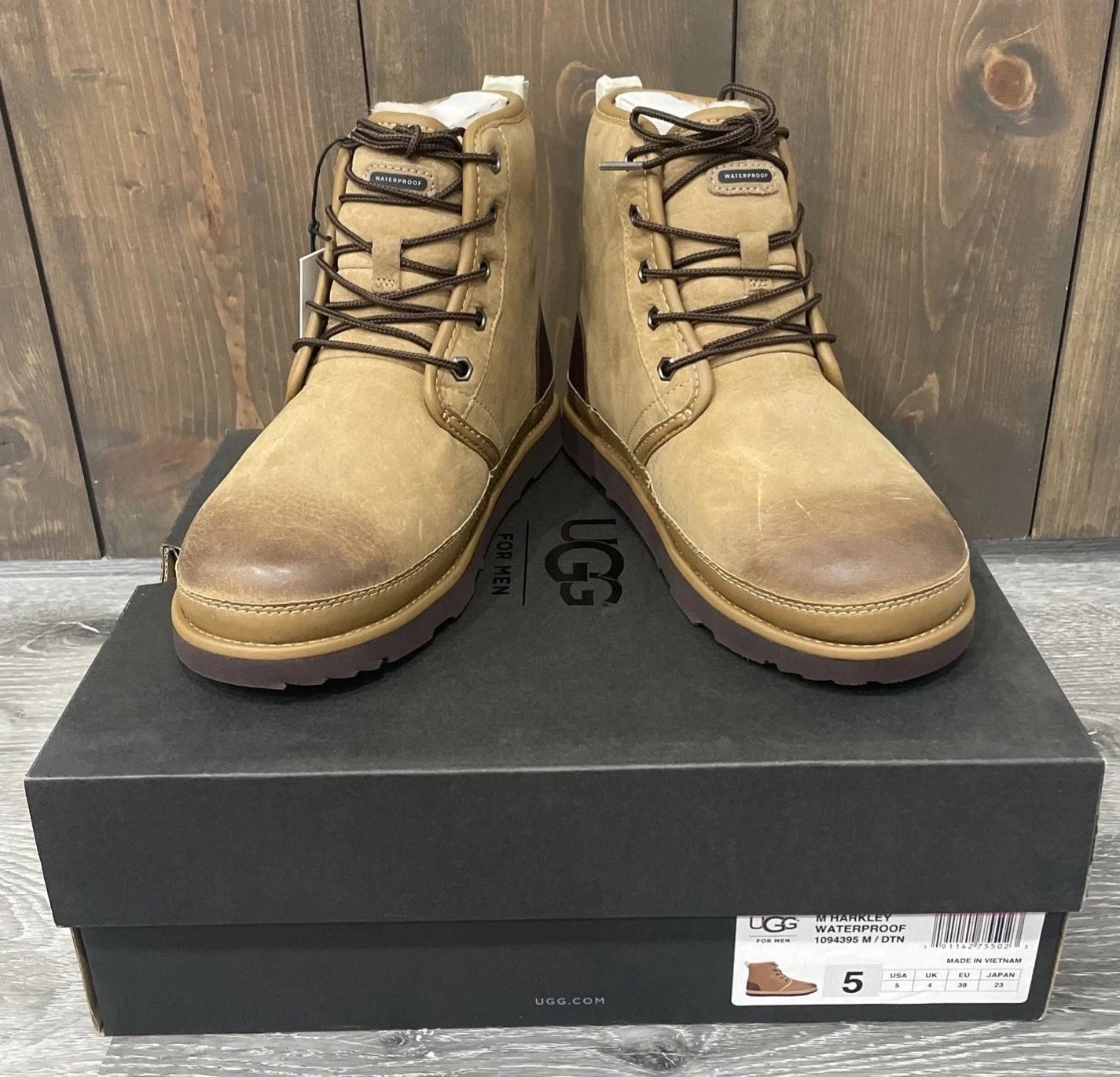 UGG Harkley Desert Sand Waterproof Leather Boots Shoes Men’s Size 5/ Women’s 6.5