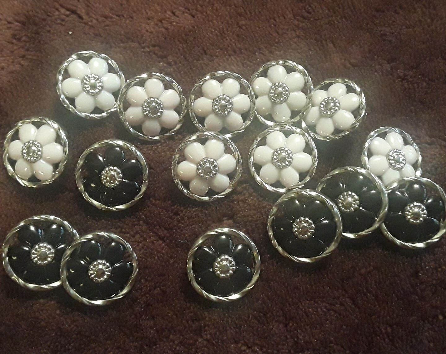Picture 1 of 4