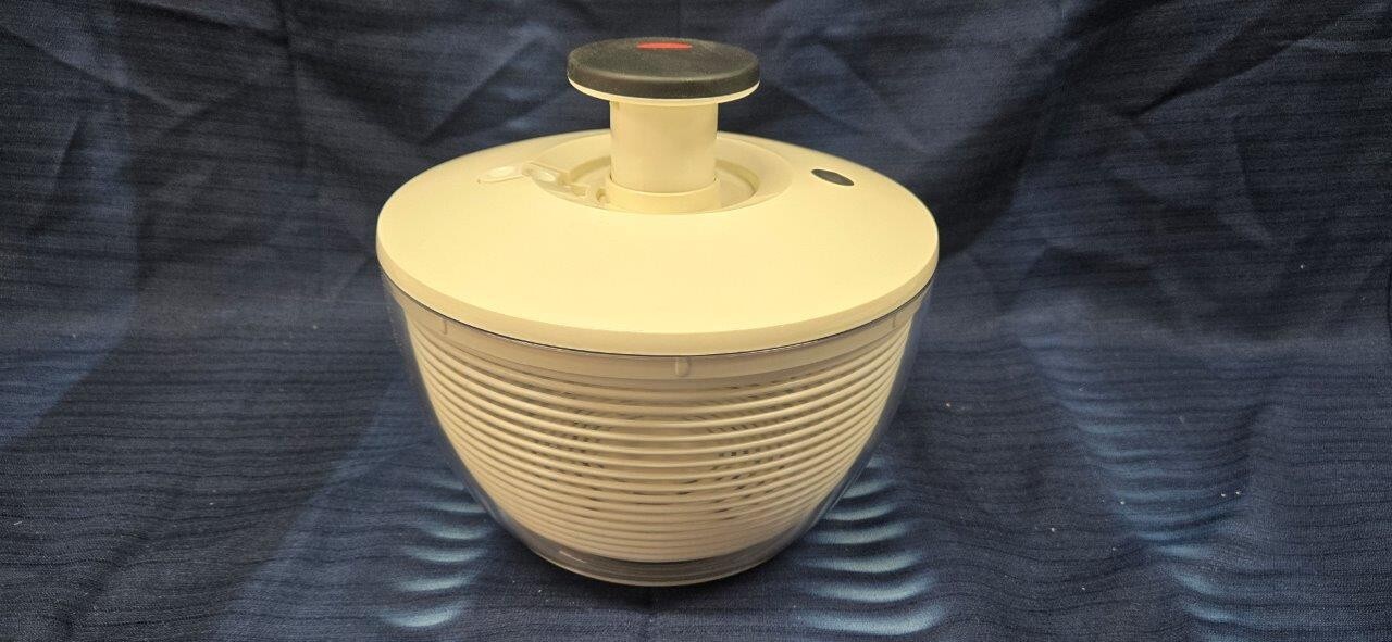 OXO Salad Spinner – High Quality Salad Spinner Kitchen Appliance-image