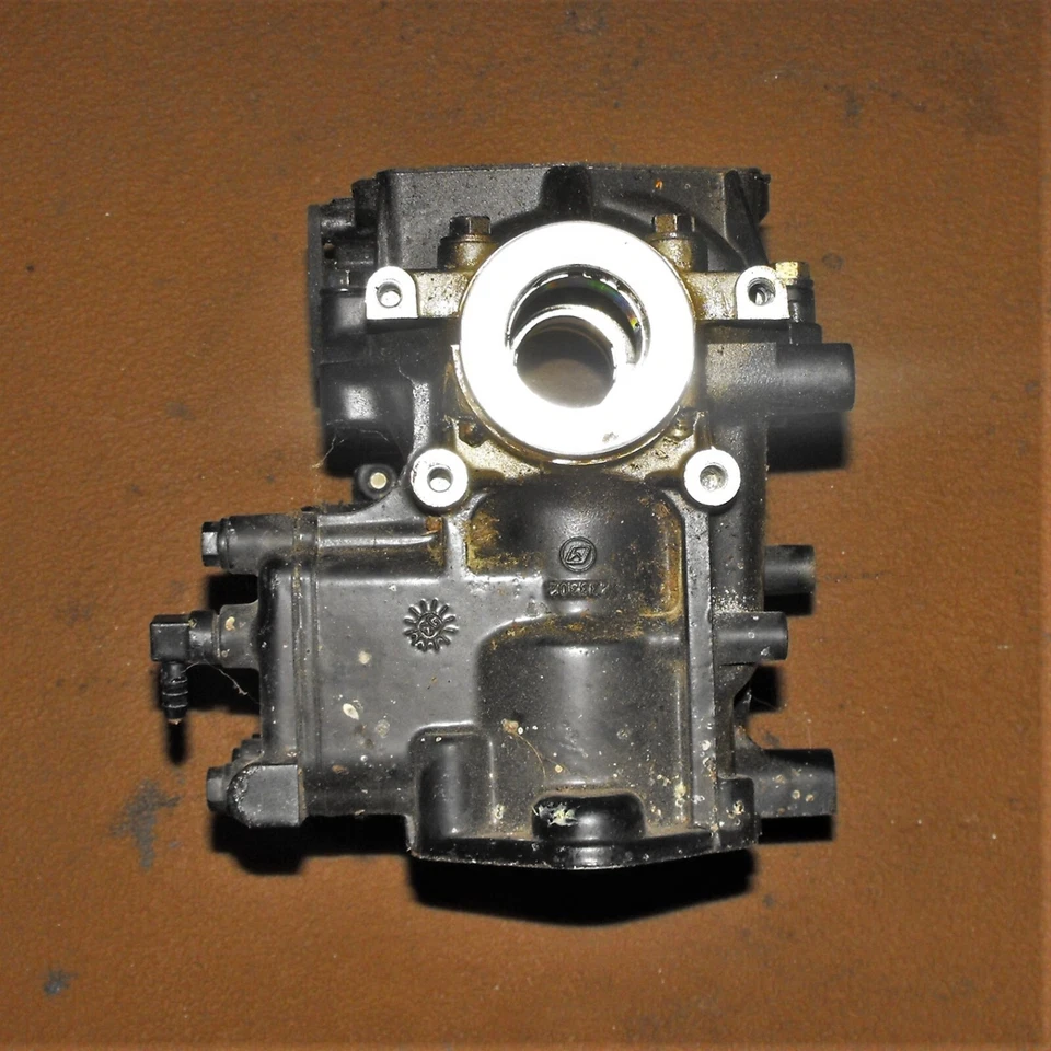 Evinrude 8 HP Crankcase and Cylinder PN 0433930 Fits 1991-1995 - Image 4 of 4