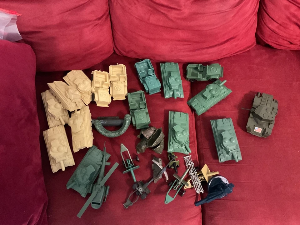 Tanques Jeeps Ect de plástico para hombres del ejército de los años 70 de colección, (más de 300+ asst. ¡Hombres del ejército!  Foto 3 de 4