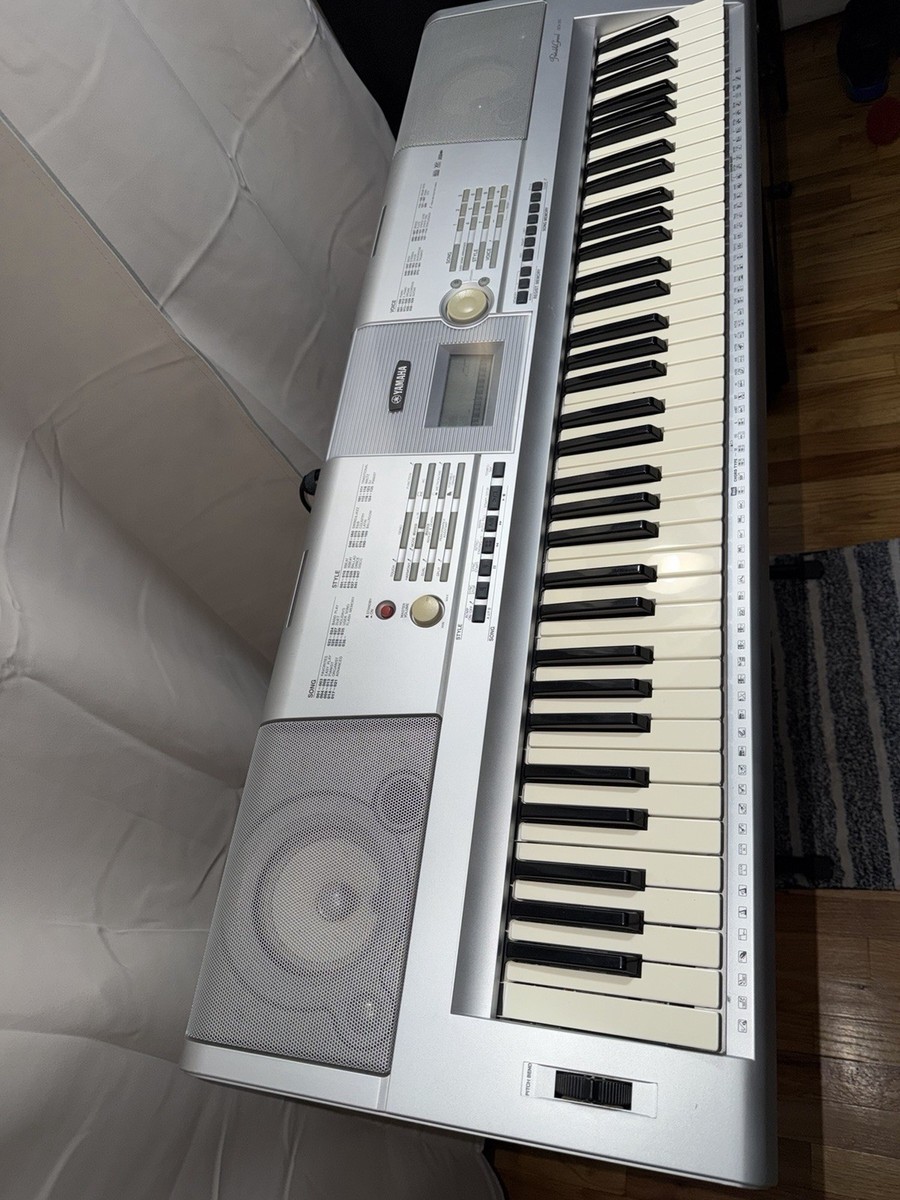 Yamaha DGX- 205 Portable Grand Piano Keyboard 76 Keys w/Power
