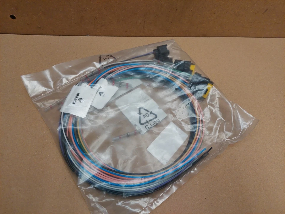 Renault  Front Headlight Wiring Harness Repair Kit 7701476770 Genuine NEW - Image 4 of 4