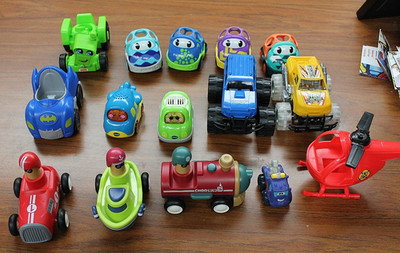 15 Assorted little kids toys