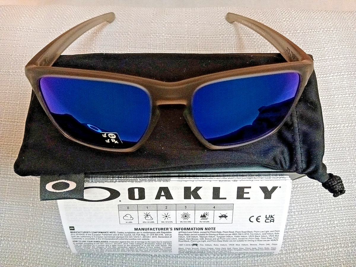Oakley Sliver XL Men's Square Sunglasses - Gray/Blue (OO9341-03