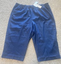 Alfred Dunner Pull On Pants Womens 22W Blue Denim Elastic Waist Capri Short