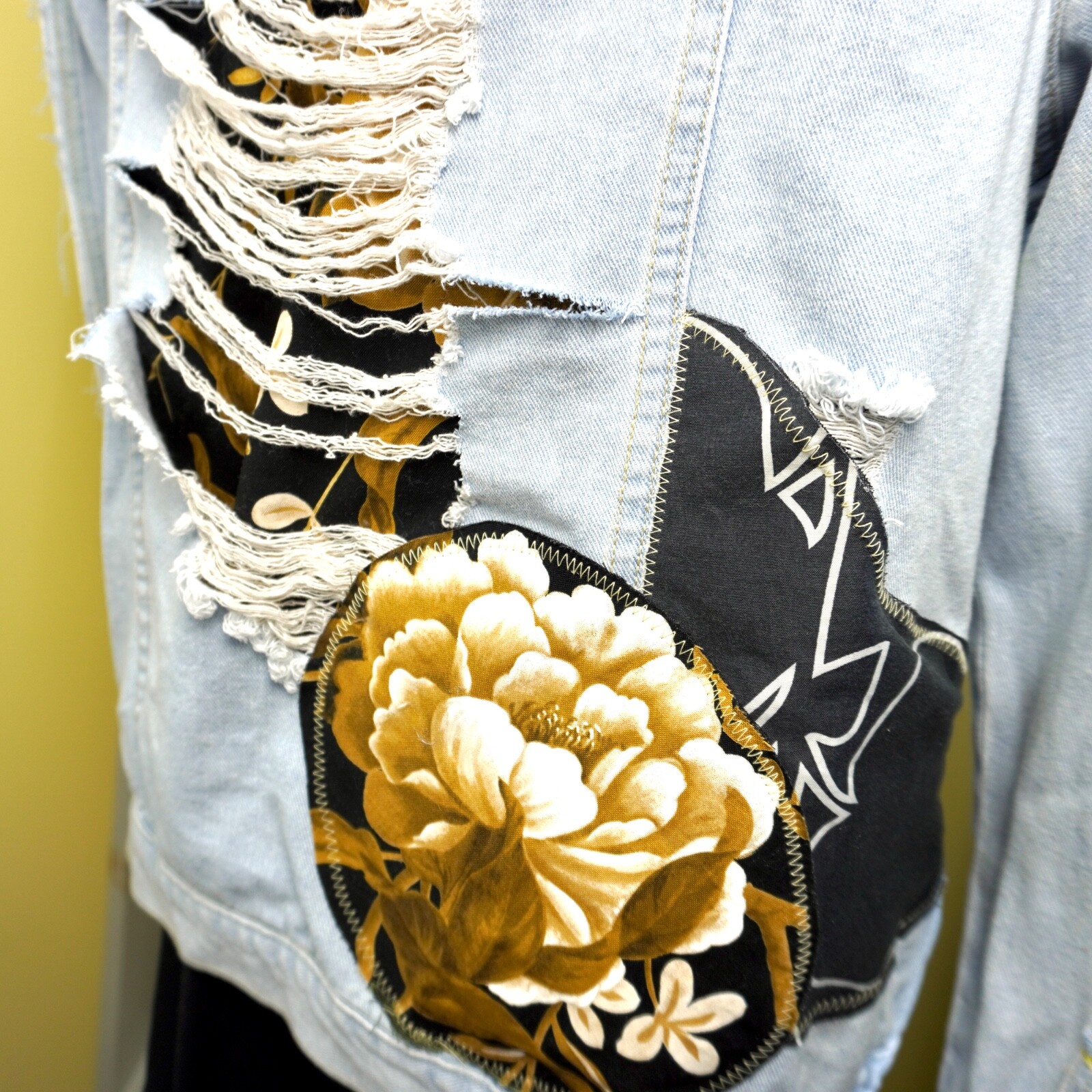 Denim Jean Jacket Patchwork Distressed Applique U… - image 9