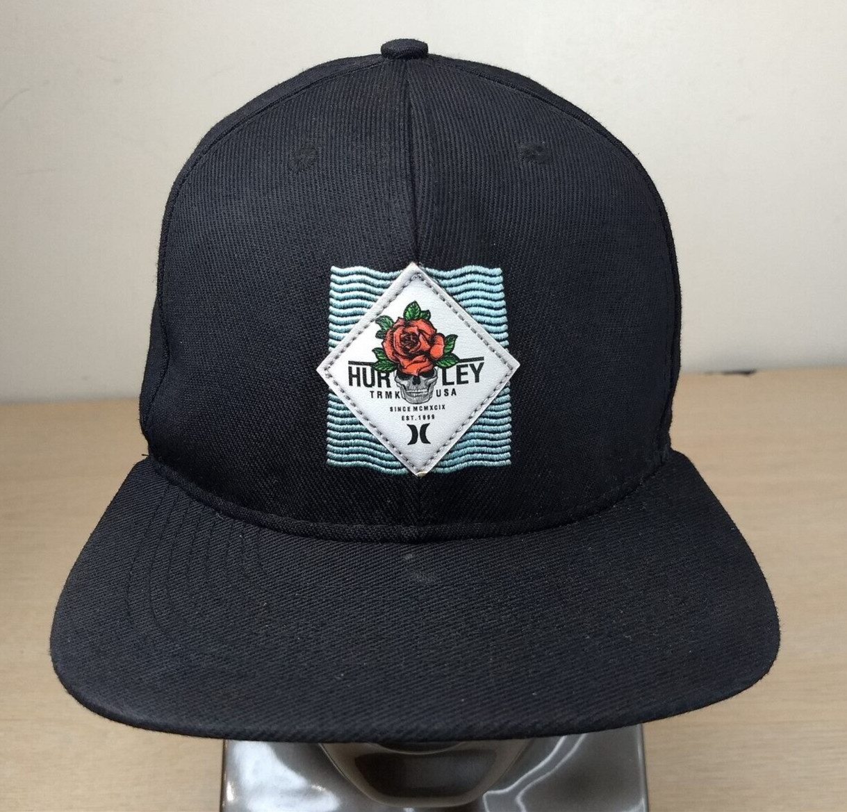 HURLEY ADJUSTABLE SNAPBACK BASEBALL HAT/CAP, BLAC… - image 1