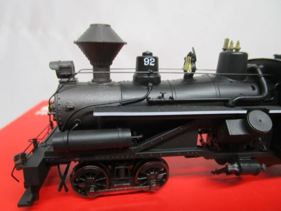 Rivarossi HO Scale Potlatch Forests /Weyerhaeuser 3 Truck Heisler Locomotive #92 - Image 4 of 4