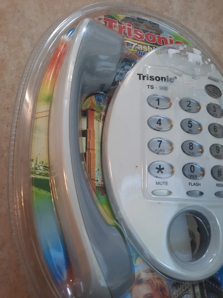 Trisonic Blanco Pared Escritorio Con Cable TS-405 Moda Teléfono Nuevo Foto 3 de 4