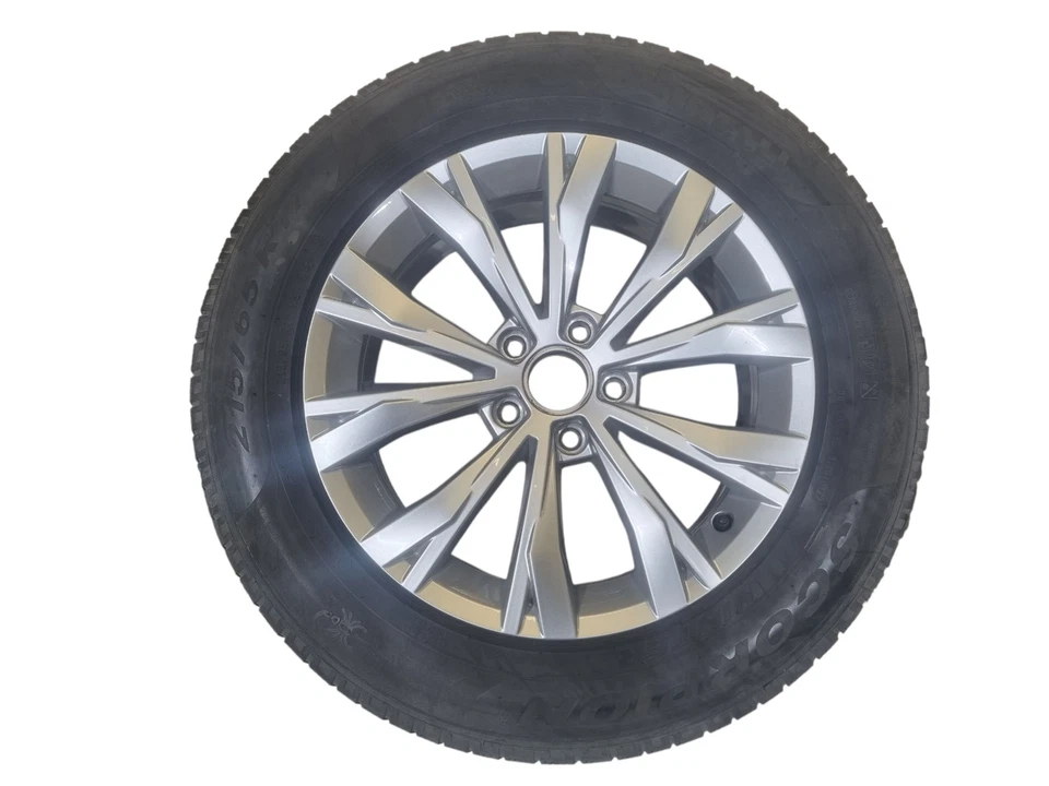 Original VW Tiguan 5NA Montana Felgen Allspace 215 65 17 Winterreifen Pirelli - Bild 4 von 4