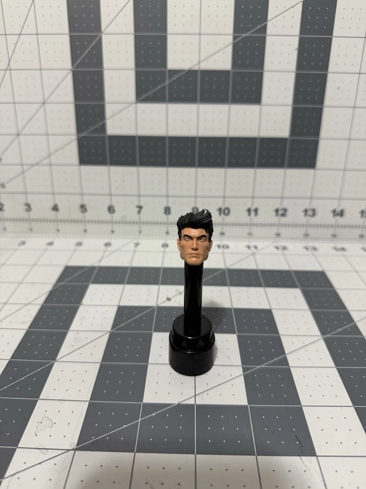 3D Printed - 1/12 PAINTED Invincible Unmasked V1 Sculpt Mezco/Notaman Body Sca - Image 2 of 2