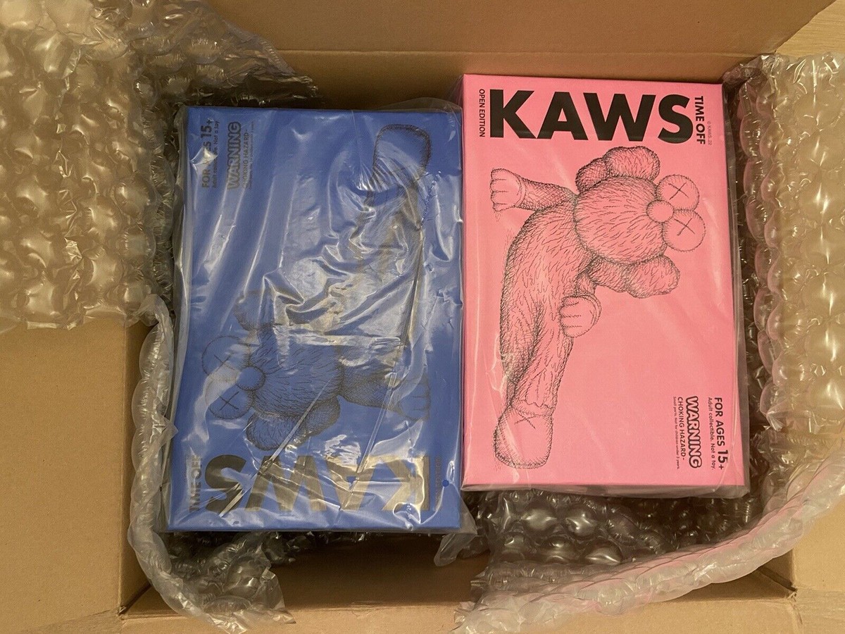 【3体セット】KAWS time off pink blue black Kaws - Set of 3 Time off (Blue, Pink, Black), 2023 – LYNART