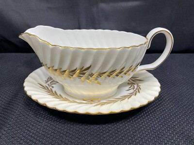 Minton ''GOLDEN SYMPHONY'' England ~ H4919 ~ Gravy Boat w/Underplate