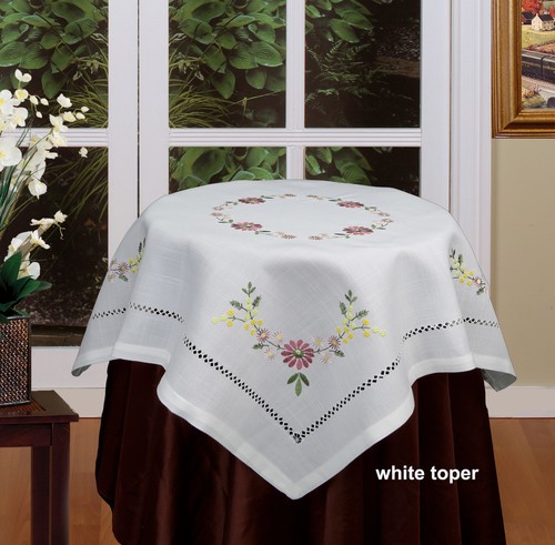 Creative Linens Spring Summer Embroidered Daisy Flower Table Cloth Runner Topper - Picture 8 of 9