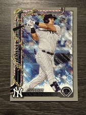 2025 Topps Holiday #H10 Jasson Domínguez Silver Glitter Holiday