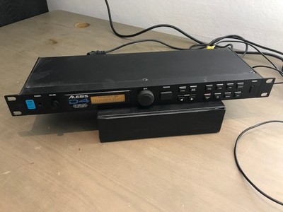 Alesis D4 Drummodul E-Drum Modul Trigger Pad Soundmoldul Rack  Drum Computer