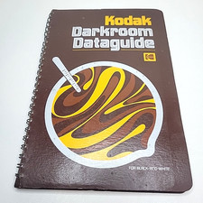 1974 Kodak Darkroom Dataguide for Black-and-White Print w/ 18 Gray Card Vintage