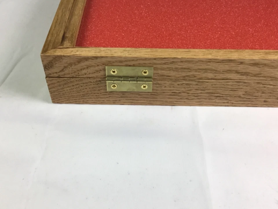 Vitrine de madeira de carvalho 16 X 9 x 2” para pontas de flecha facas moedas e muito mais - Imagem 4 de 4