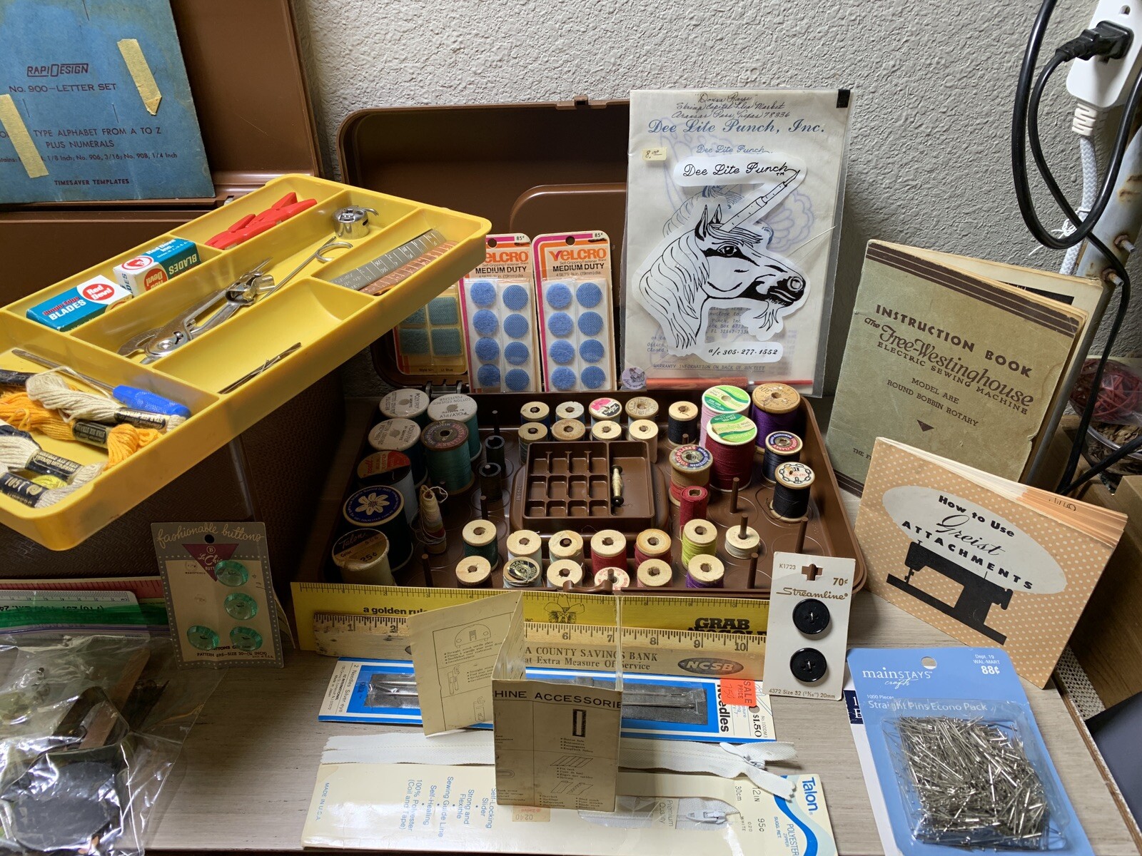 Vintage Wilson Wil-Hold Large Brown Plastic Sewing Box Lot Of 4! All Accessories